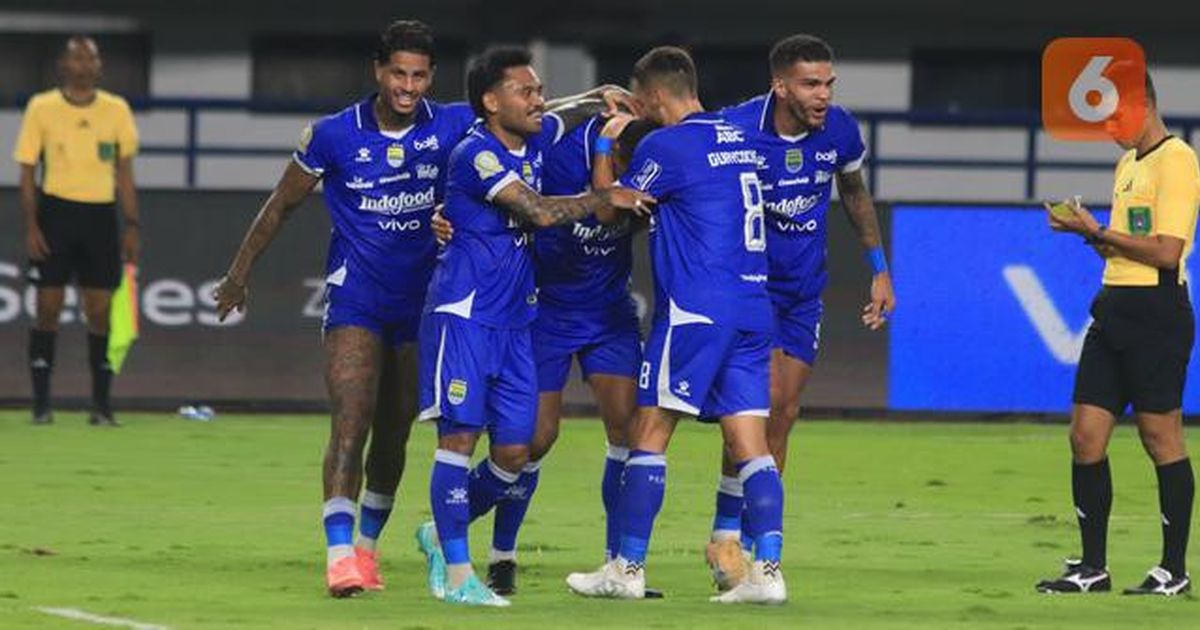 Persib Tak Kalah dalam 14 Laga Beruntun, Umuh Muchtar Ingatkan Pemain Jangan Anggap Enteng Lawan