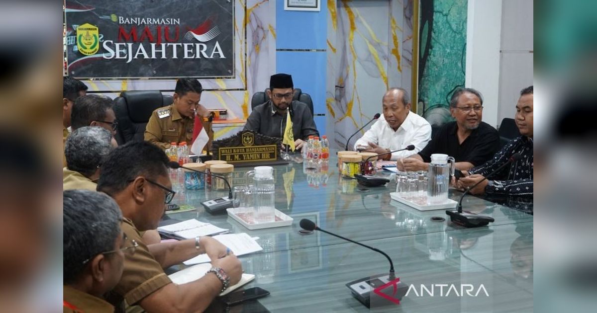 Wali Kota Banjarmasin Sepakati Pendekatan Hulu-Hilir dalam Penanganan Banjir Banjarmasin