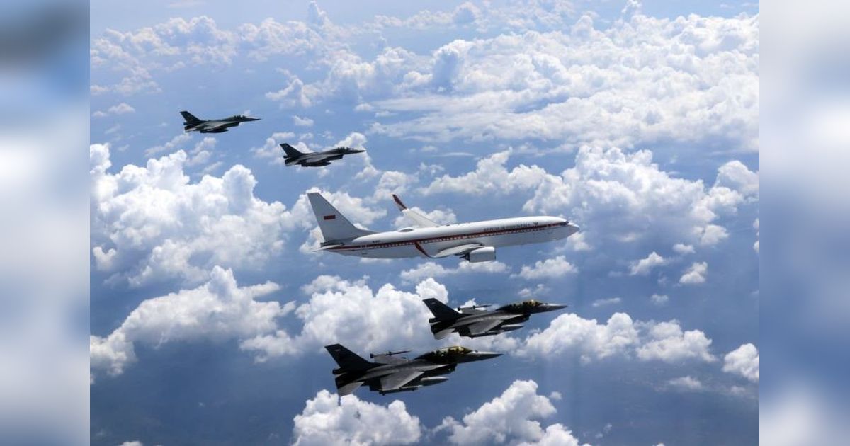 Enam Pesawat Tempur Kawal Penerbangan Presiden Prabowo, Tegaskan Pengawalan Pesawat Kepresidenan dan Kedaulatan Udara