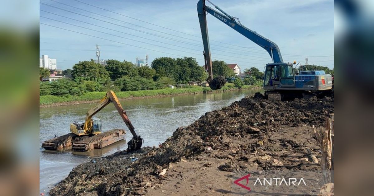 DKI Jakarta Manfaatkan Kemarau untuk Percepat Pengerukan Kali Jakarta Atasi Banjir