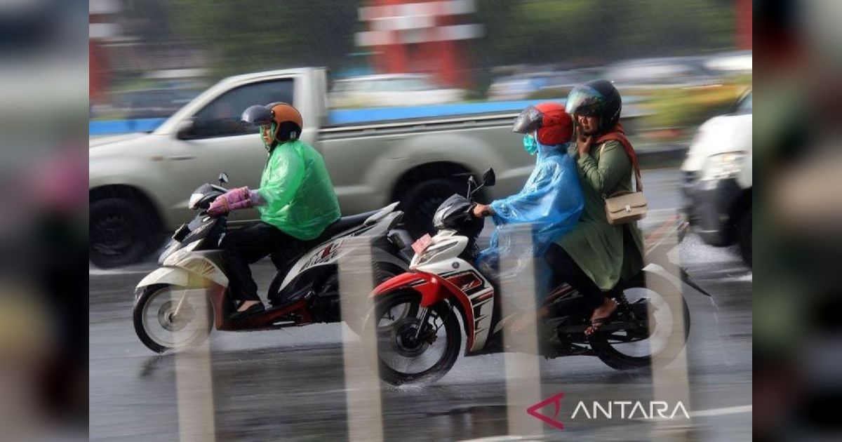 Prakiraan Cuaca BMKG: Sebagian Wilayah Indonesia Berpotensi Hujan Ringan pada Sabtu Ini