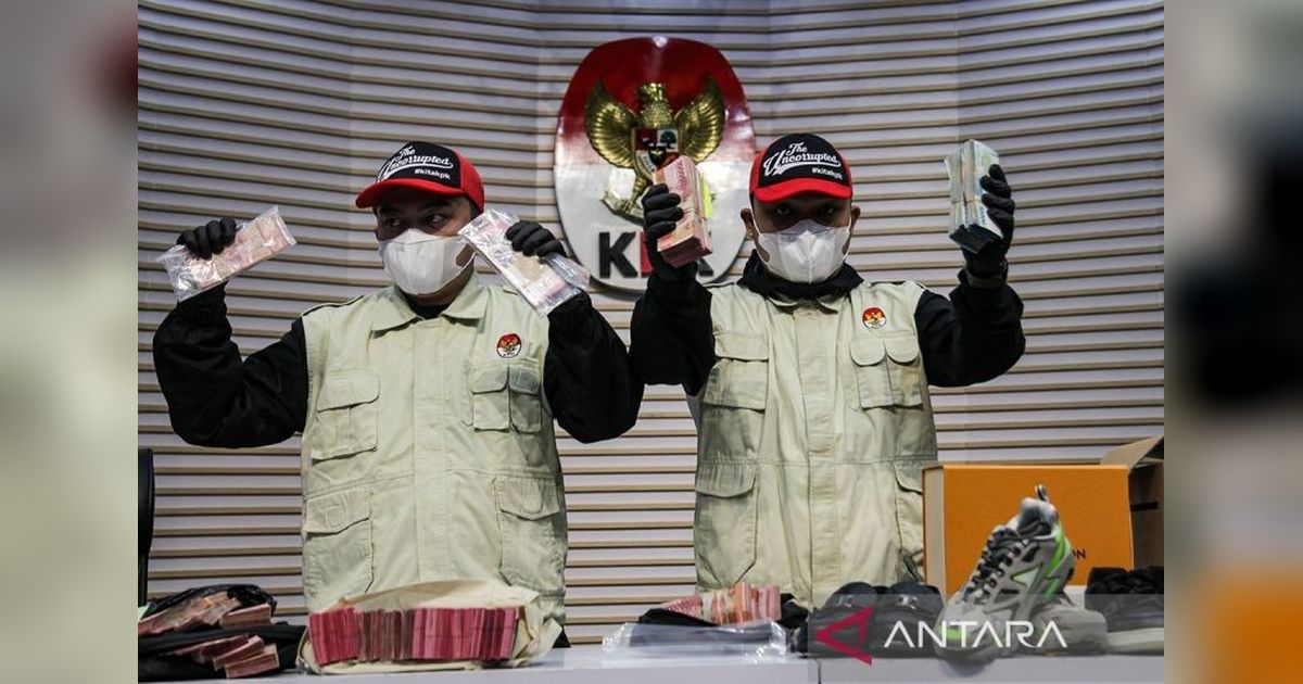 KPK Tangkap Bupati Tulungagung Gatut Sunu, Diduga Targetkan Rp5 Miliar dari OPD