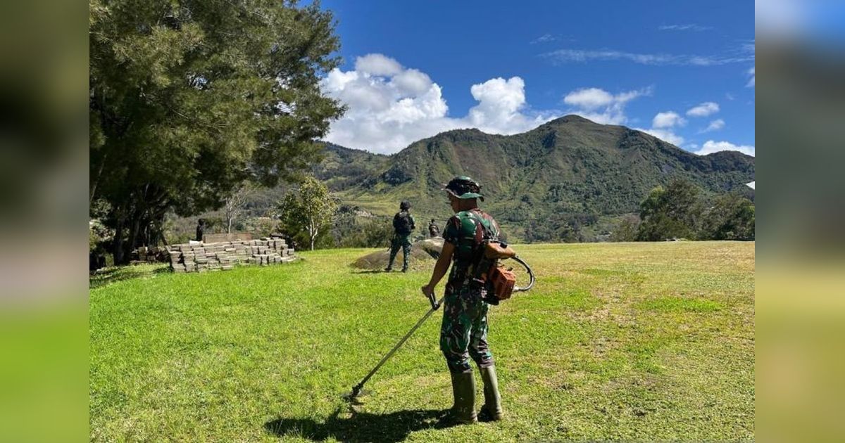 Prajurit TNI Bersihkan Gereja di Lanny Jaya, Perkuat Hubungan dengan Masyarakat Papua