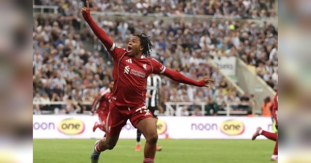 Arne Slot Isyaratkan Rio Ngumoha Siap Jadi Starter Liverpool Kontra PSG