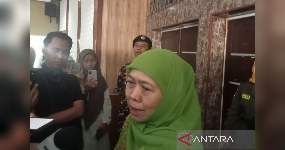 Khofifah Ajak Muslimat NU Kuatkan Tradisi Kegotongroyongan dan Kemandirian Organisasi