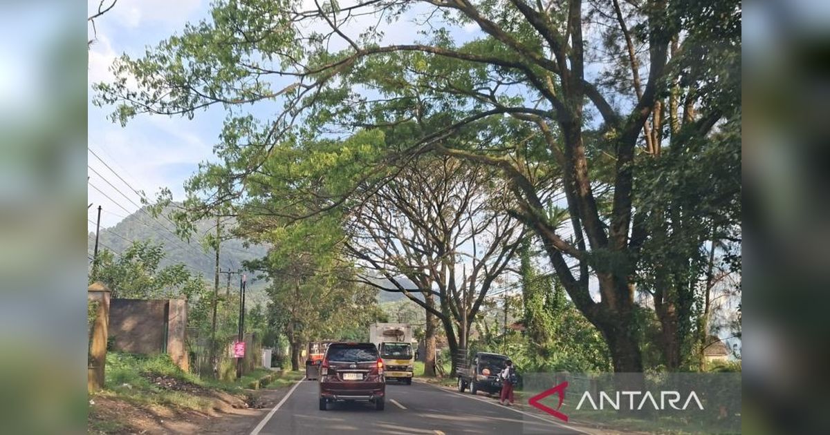 Polres Cianjur Pastikan Papan Peringatan Terpasang di Titik Rawan Bencana, Tingkatkan Kewaspadaan Pengendara
