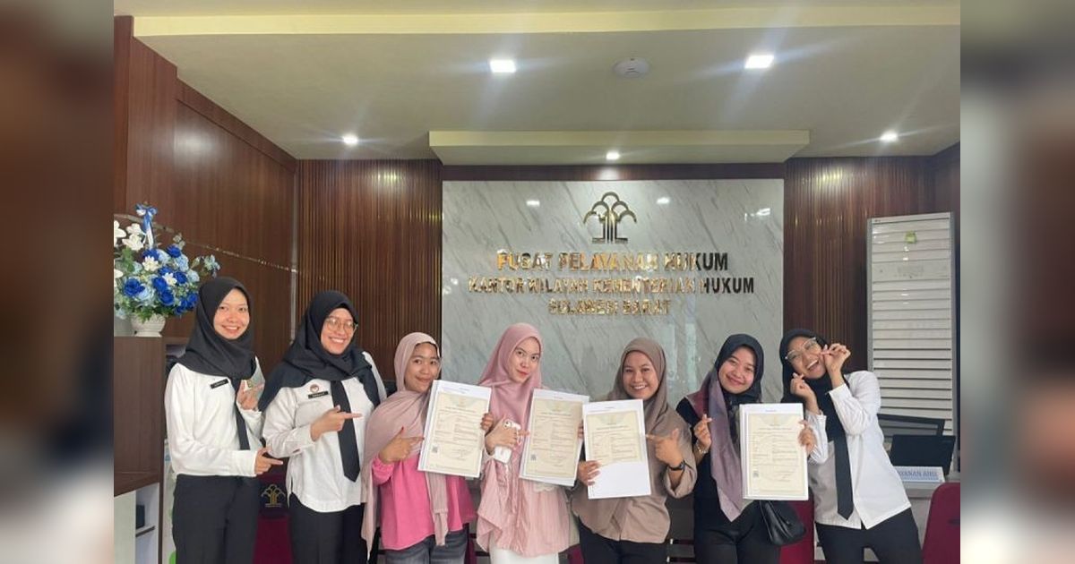 Kemenkum Sulbar Serahkan Empat Sertifikat Hak Cipta Skripsi, Dorong Inovasi Akademisi