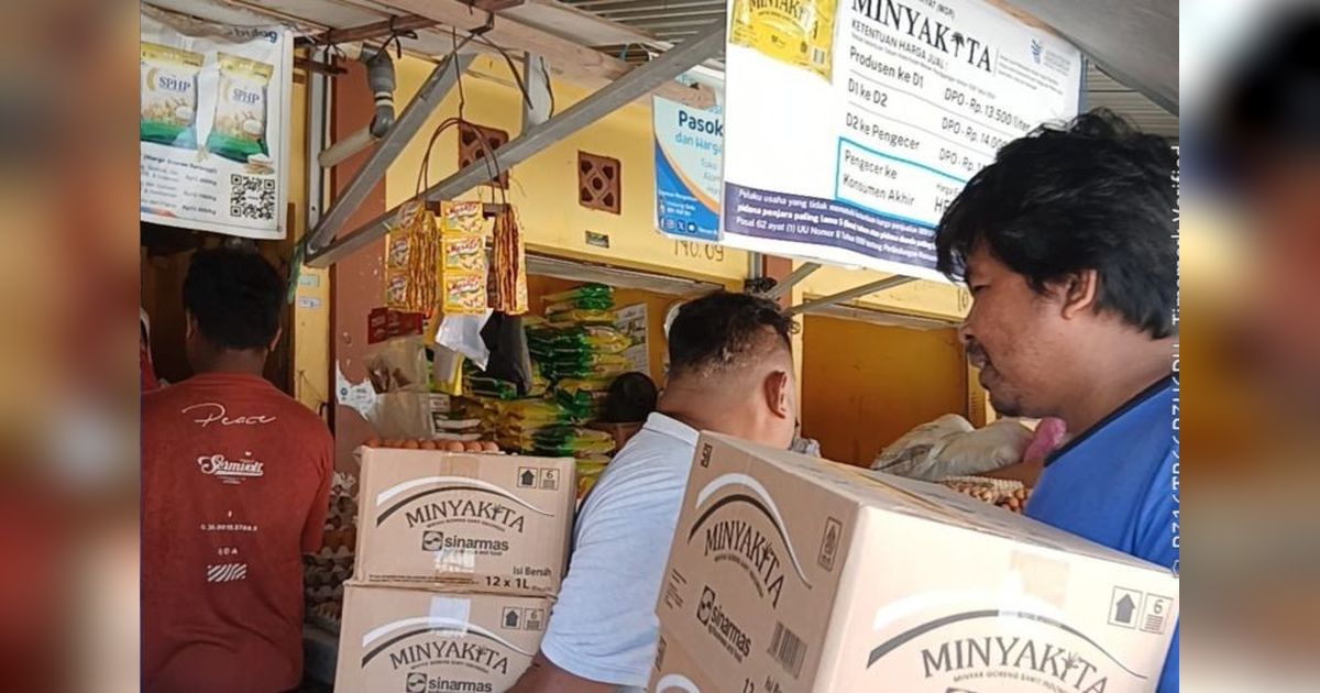 Bulog Baubau Distribusikan 8.900 Liter Minyakita, Tekan Harga Pasar di Kota Baubau