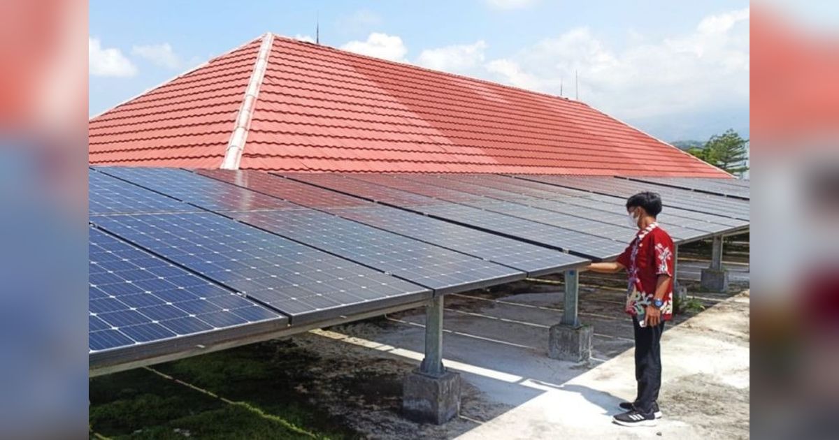 PLTS Atap Disnakkan Magetan: Inovasi Energi Bebas Emisi dan Penghematan Anggaran