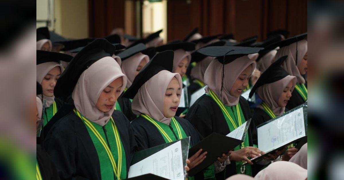 Dayah Insan Qur'ani Aceh Wisuda 142 Santri, 55 Khatam 30 Juz Al-Quran
