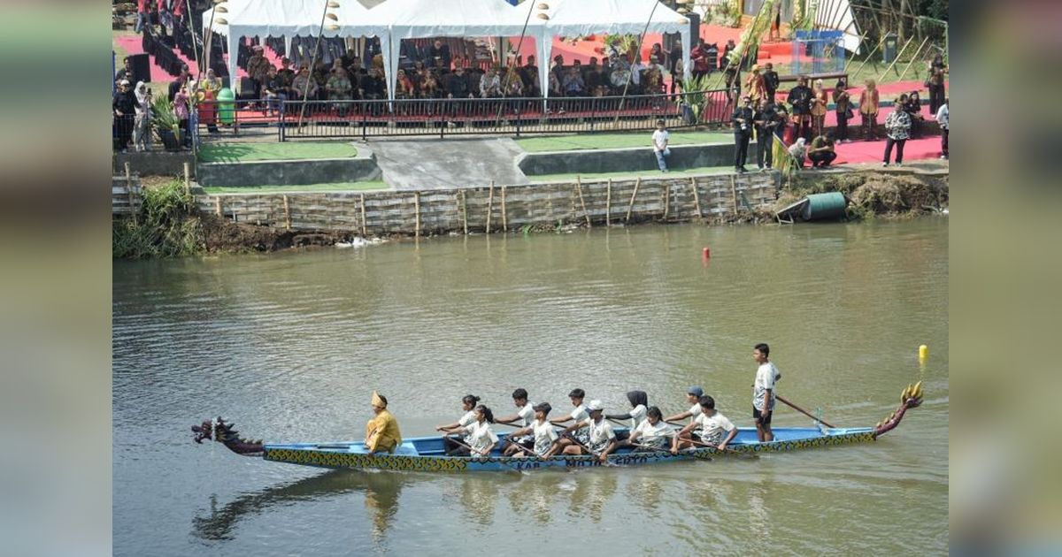 Ratusan Atlet Ramaikan Kejurprov Dayung Piala Gubernur Jawa Timur 2026 di Mojokerto