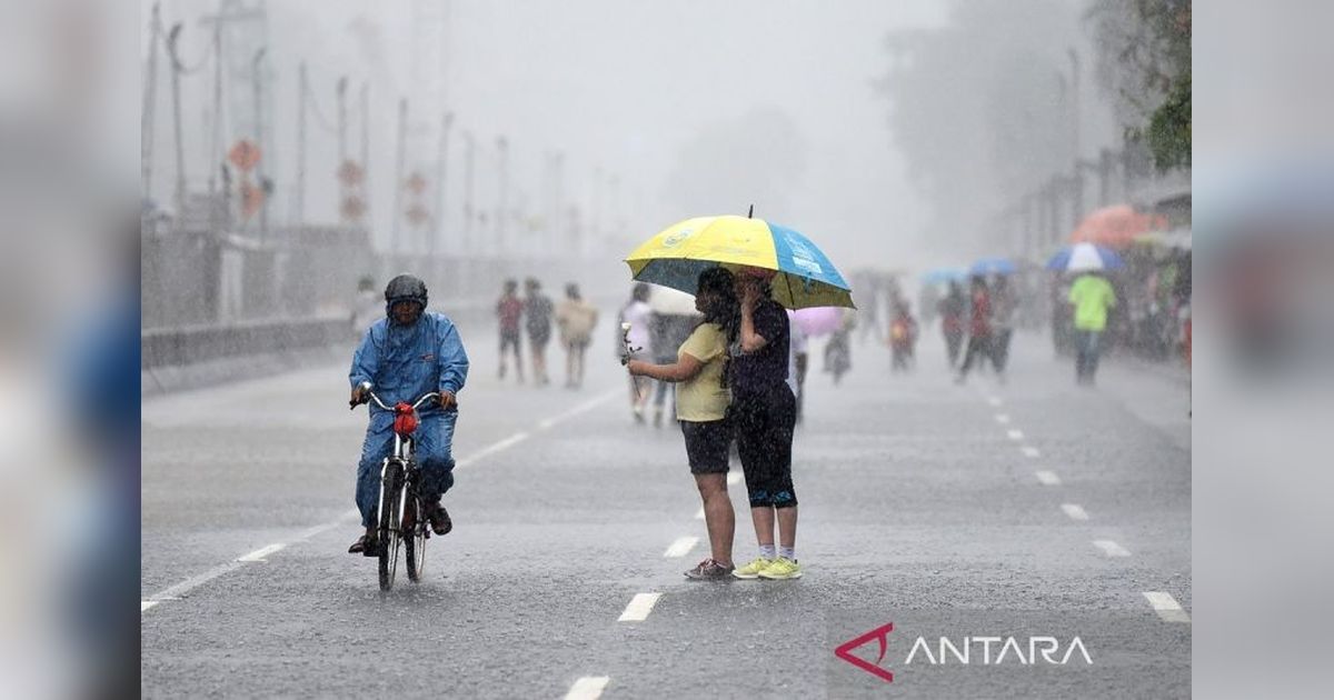 Prakiraan Cuaca BMKG: Hujan Ringan Guyur Mayoritas Wilayah RI Minggu Ini, Waspada Potensi Lebat