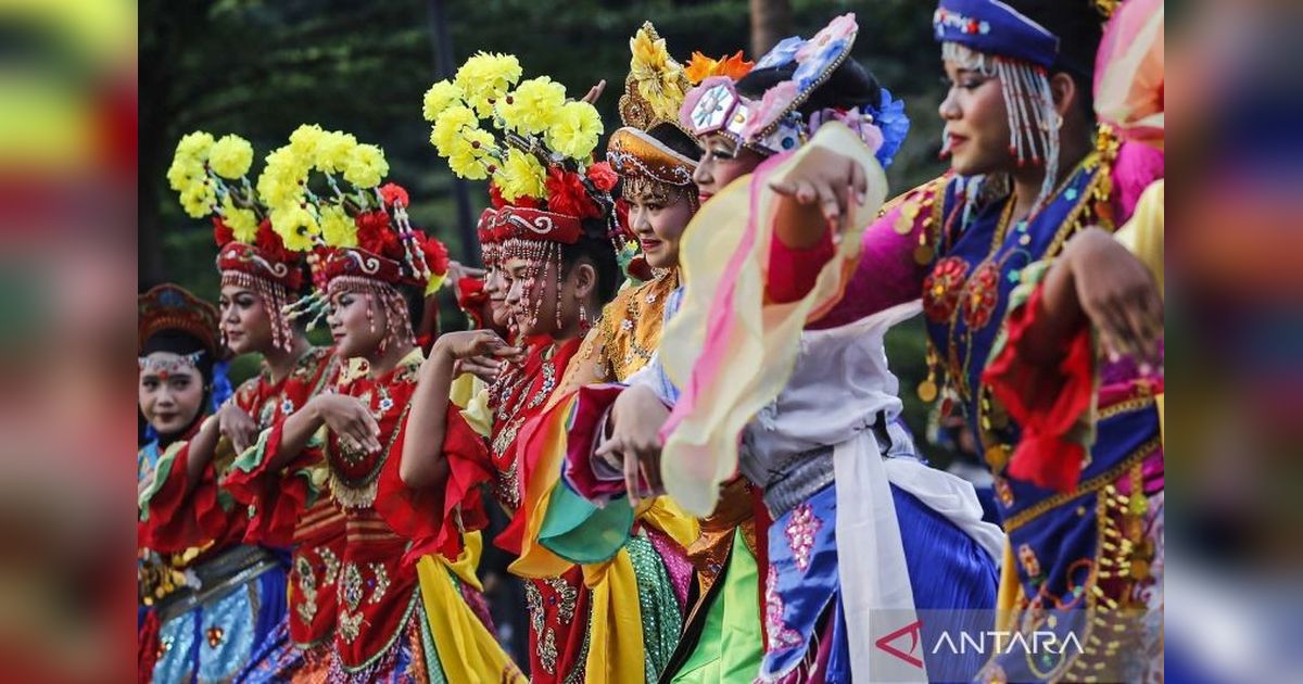 Tari Kolosal TMII Pecahkan Rekor MURI dengan 1.000 Penari dari 34 Provinsi