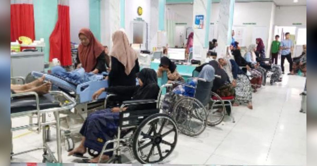 Ratusan Santri di Demak Diduga Keracunan Usai Makan Nasi Goreng MBG, Korban Dirawat di Puskesmas