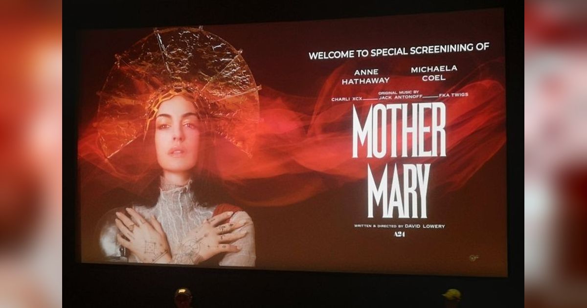 Anne Hathaway Pukau Penggemar dengan Bakat Menyanyi di 'Mother Mary', Akting Tetap Prioritas