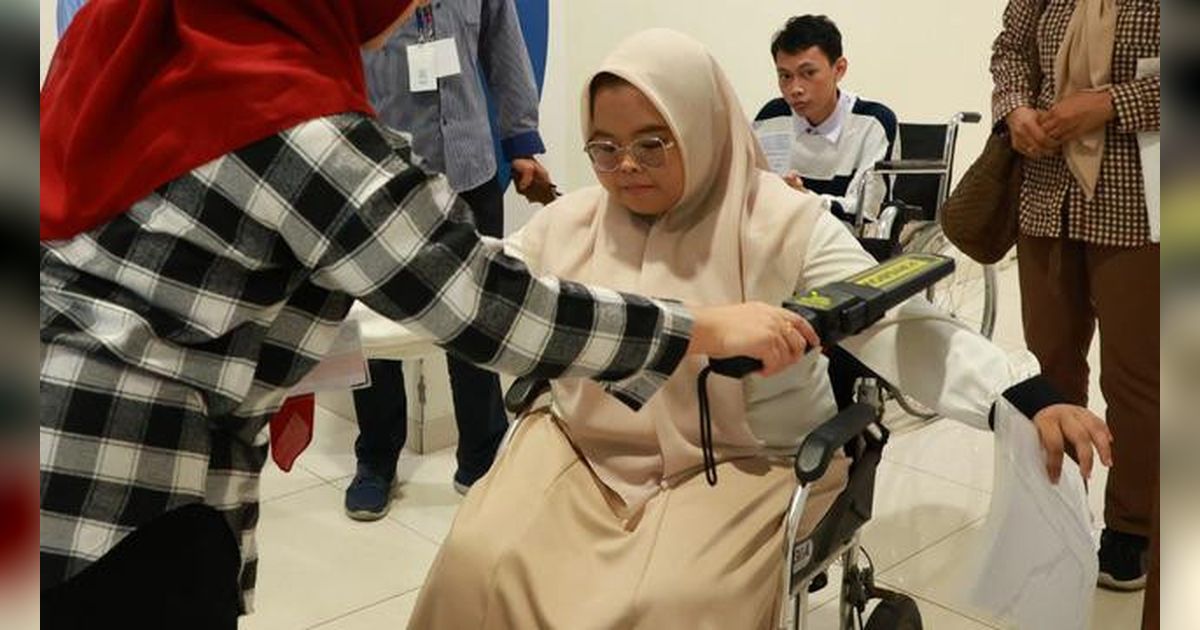 Perjuangan Penyandang Disabilitas di Surabaya Ikut UTBK Demi Raih Pendidikan Tinggi
