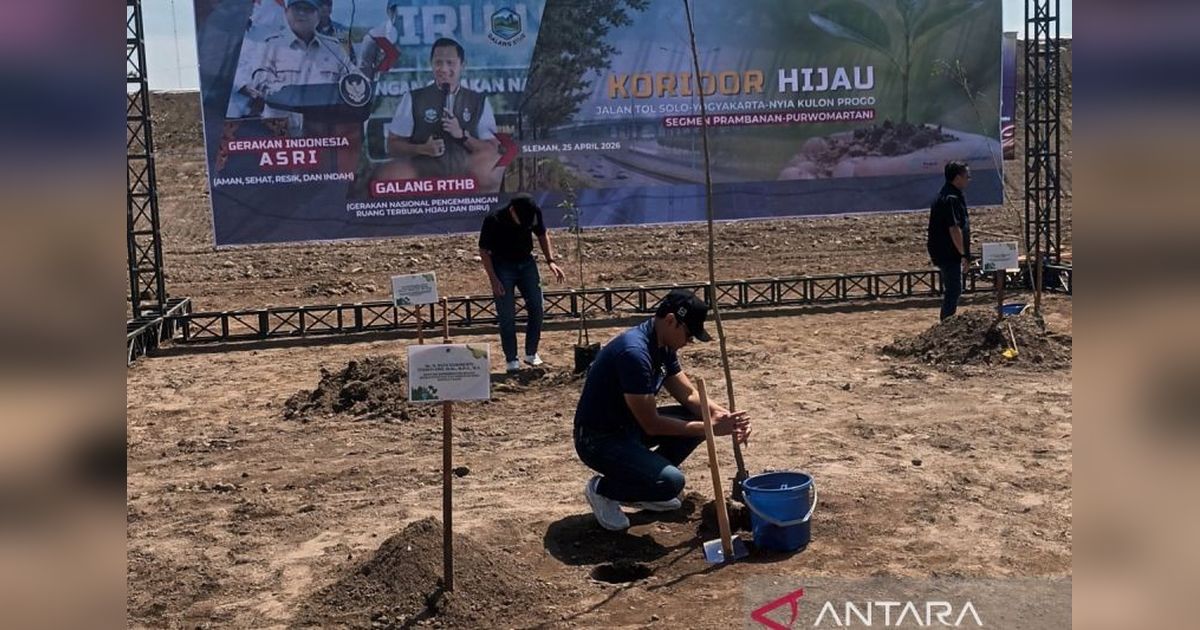 AHY Tanam Pohon Koridor Hijau di Tol Prambanan-Purwomartani, Perkuat Pembangunan Berbasis Lingkungan