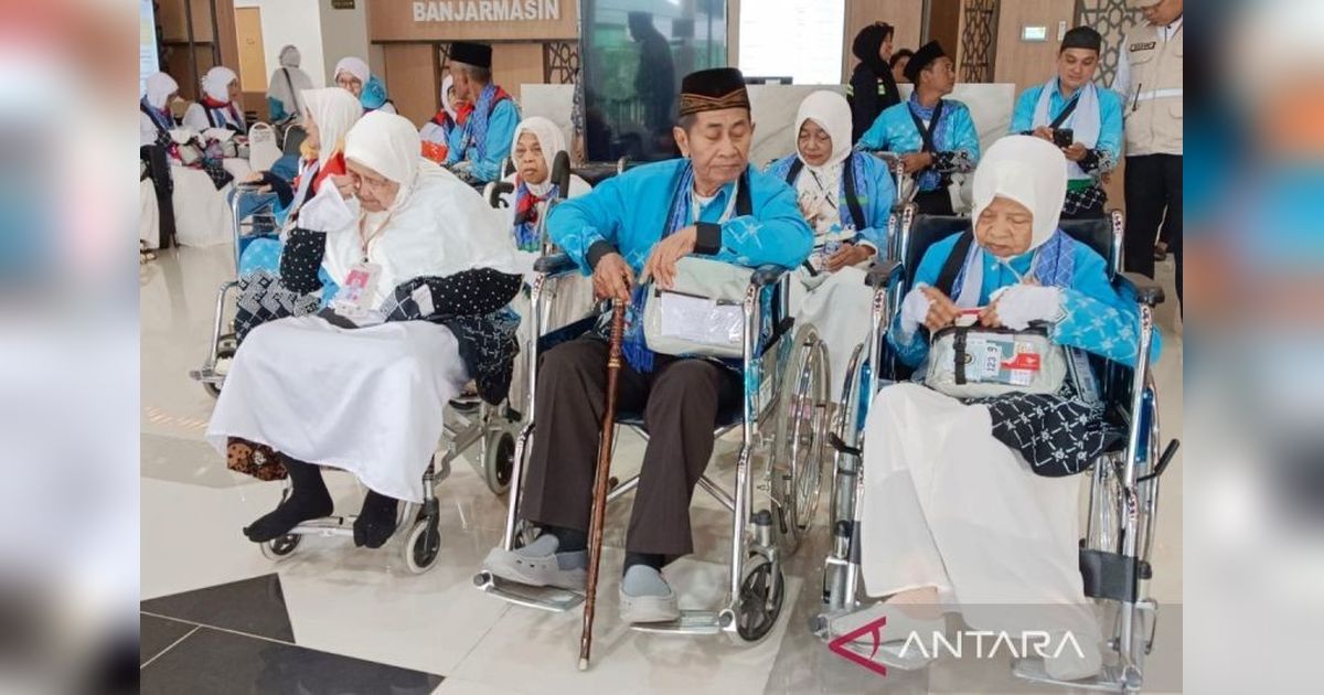 Kloter Haji Embarkasi Banjarmasin Berangkatkan Jemaah Kabupaten Banjar ke Tanah Suci