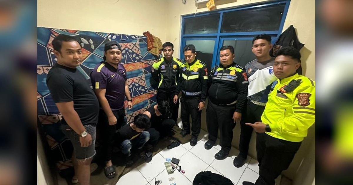 Polisi Satlantas Ringkus Pengedar Sabu Karawang, Berawal dari Tilang Helm