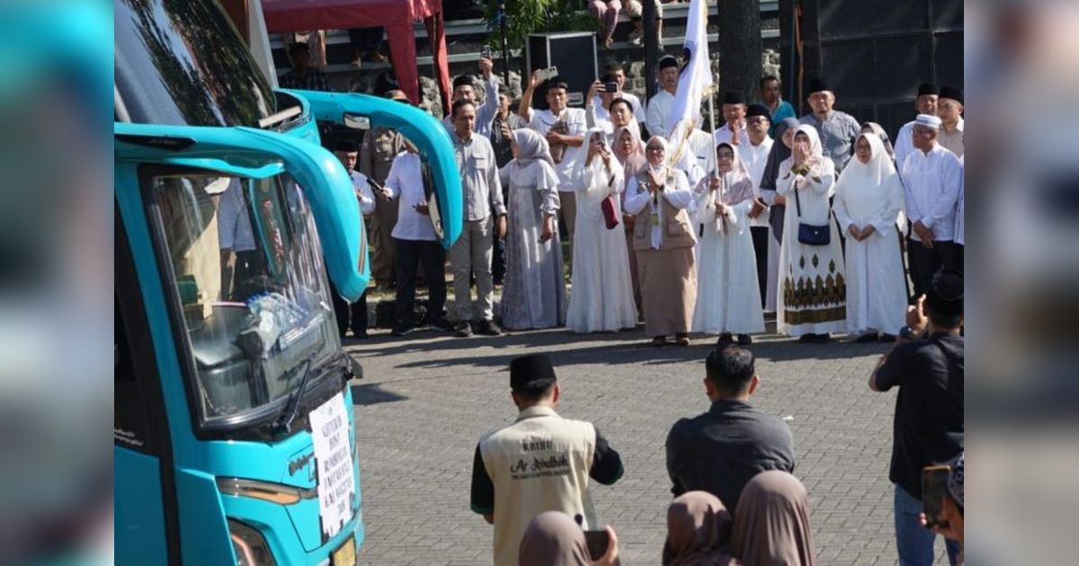 Bupati Magetan Lepas Ratusan Calon Haji Magetan Menuju Tanah Suci