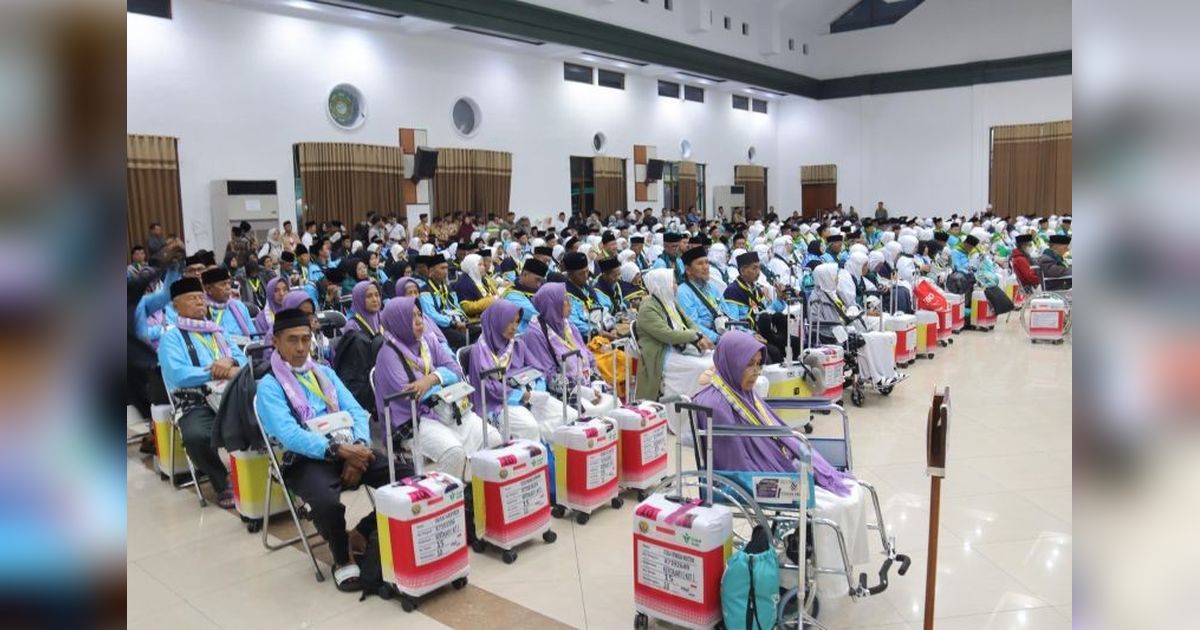 Pemberangkatan Haji Ciamis: 439 Calon Jemaah Terbang Perdana dari Kertajati Menuju Tanah Suci