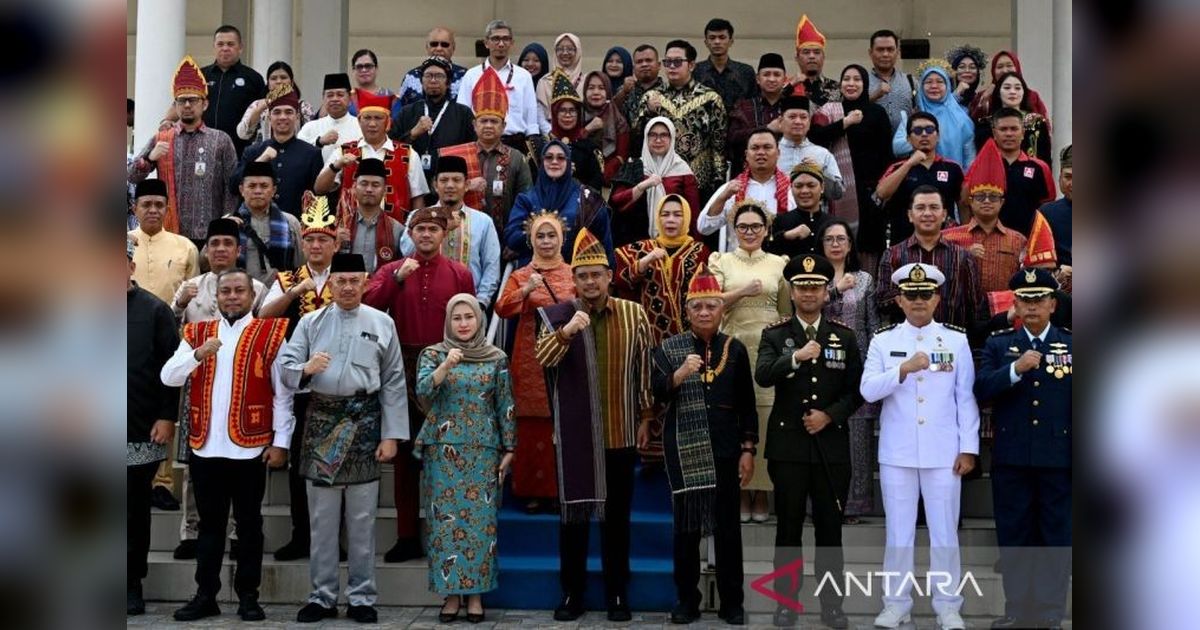 Gubernur Bobby Nasution Minta Kenaikan Gaji Guru Sumut Setiap Hardiknas untuk Sejahterakan Pendidik