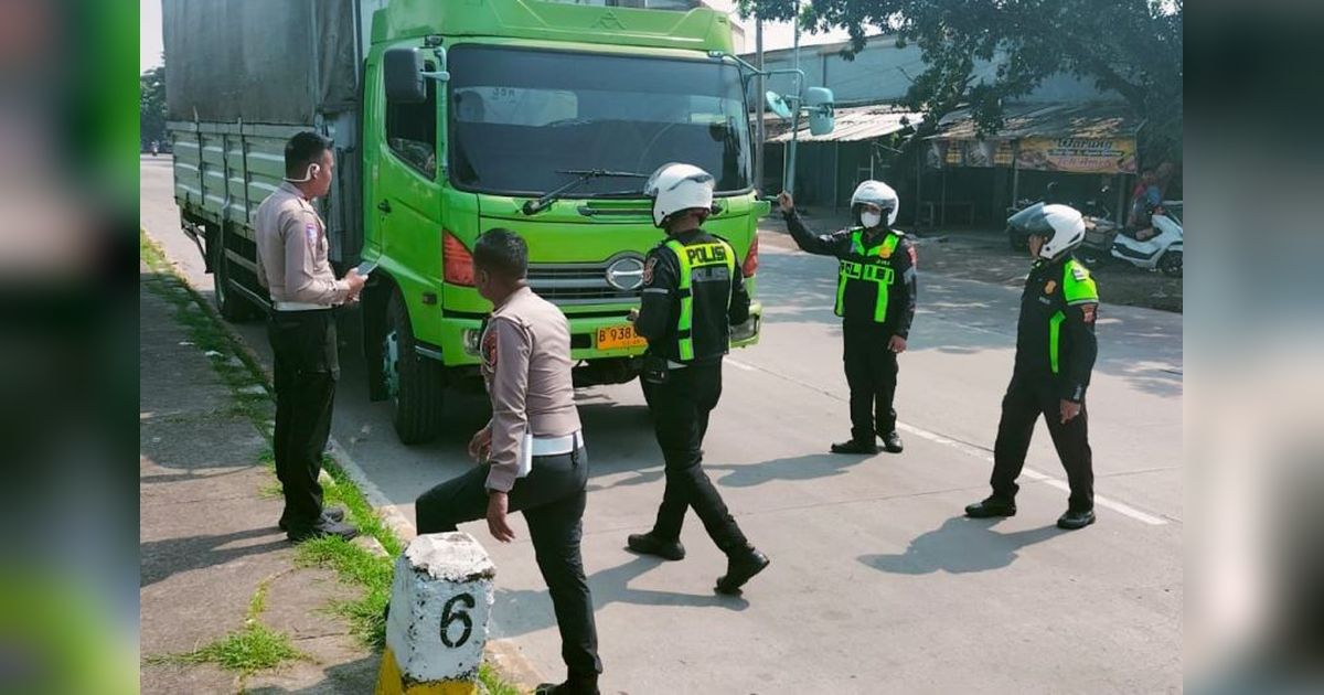 Polisi Karawang Ungkap Praktik Penyalahgunaan Solar Subsidi Saat Patroli Parkir
