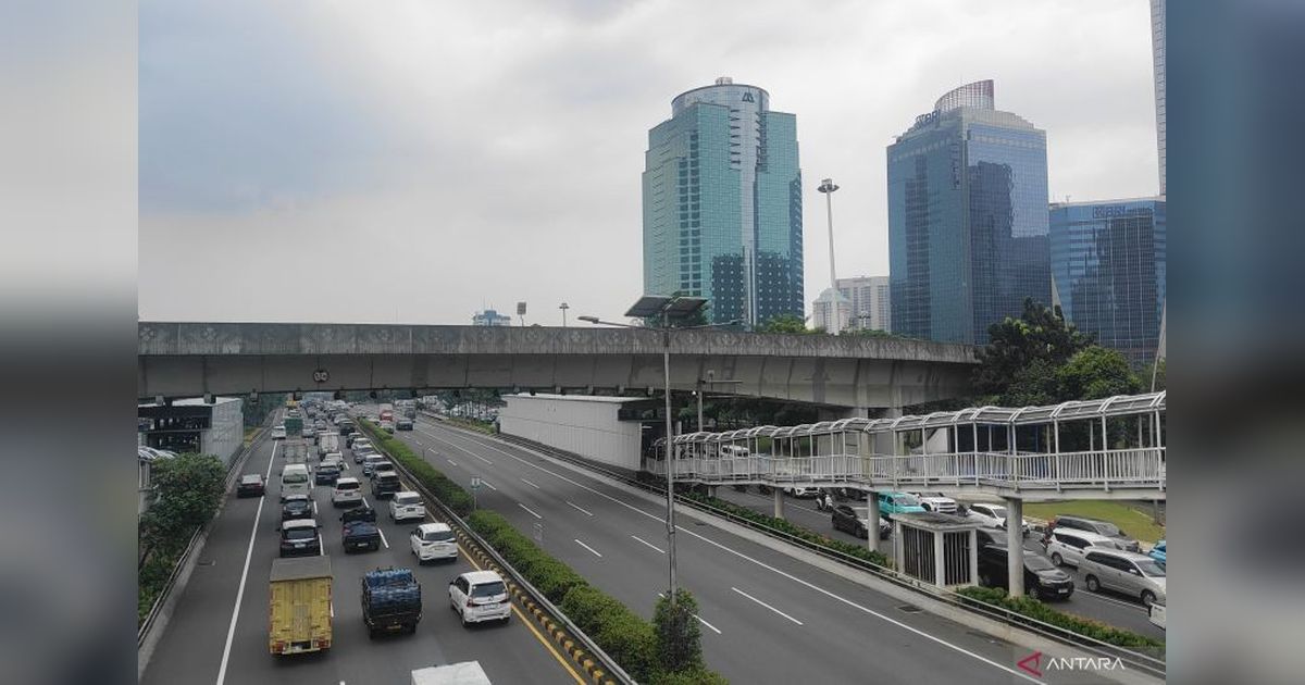 BMKG Prakirakan Seluruh Jakarta Berawan Sepanjang Sabtu, Warga Diimbau Waspada Perubahan Cuaca