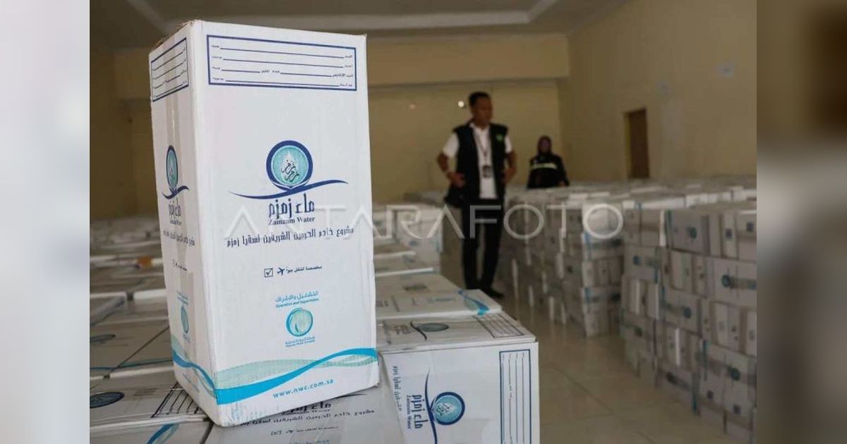PPIH Embarkasi Makassar Tegaskan Larangan Bawa Air Zamzam di Koper Jemaah Haji