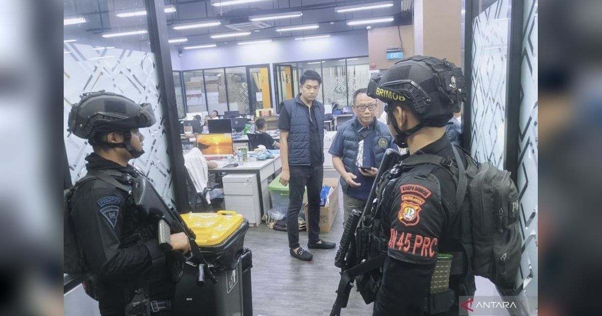 Polda Metro Jaya Gerebek Markas Judi Online Internasional di Hayam Wuruk