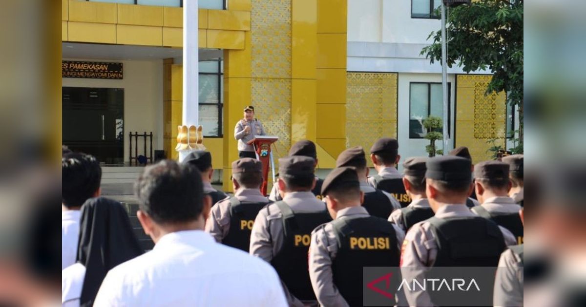 Polres Pamekasan Siagakan Ratusan Personel untuk Pengamanan Pemberangkatan JCH Pamekasan