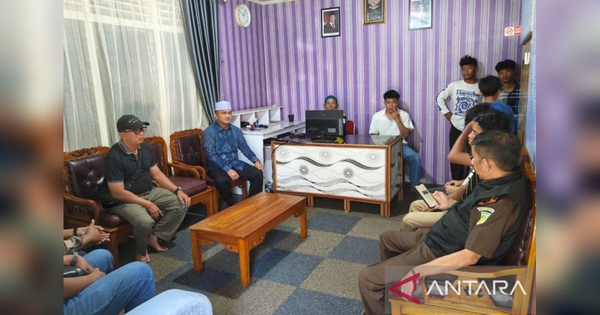 Kejaksaan Tinggi Sumbar Turun Tangan Bantu Anak Panti Asuhan yang Kesulitan Biaya Sekolah