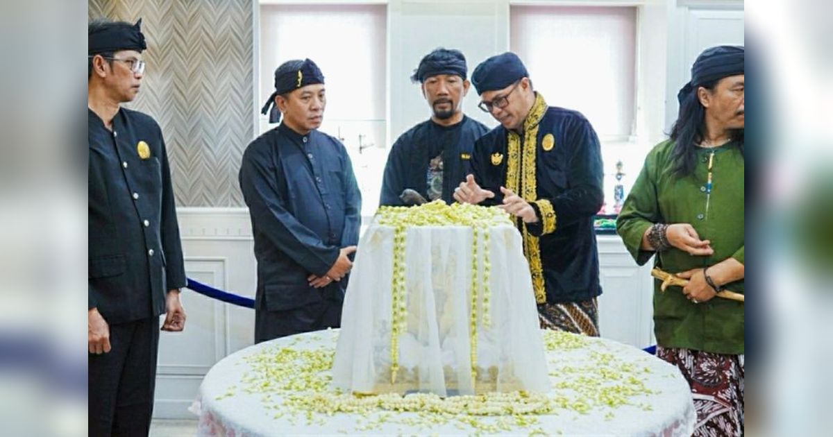 Bupati Karawang Sambut Kedatangan Mahkota Binokasih, Siap Gelar Kirab Mahkota Binokasih Meriah