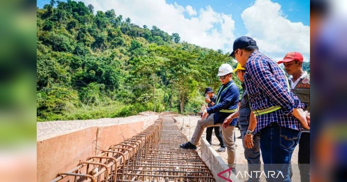 Gubernur NTB Desak Proyek Jalan Lenangguar-Lunyuk Tuntas Akhir Mei 2026