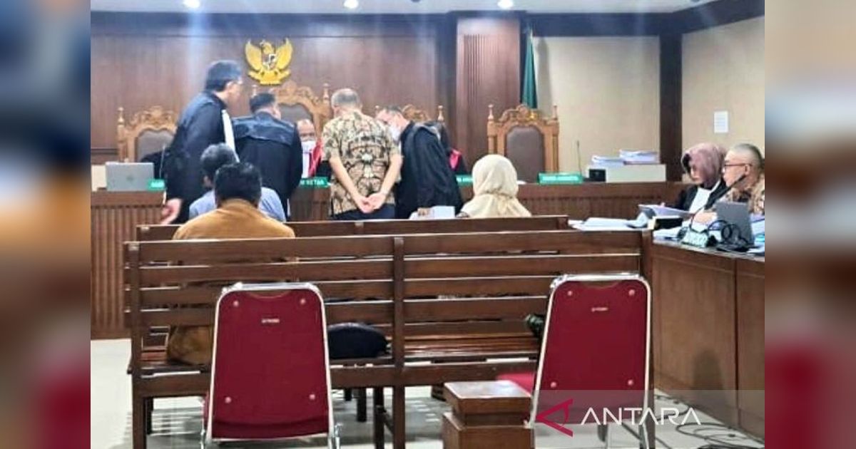Hakim Mulyono Nyatakan Beda Pendapat di Kasus Minyak Mentah Pertamina: Keputusan Bisnis atau Korupsi?