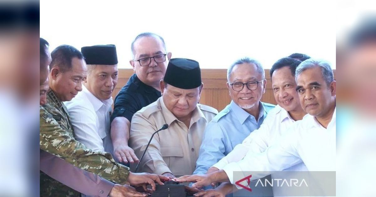Prabowo Resmikan Koperasi Desa, Kemenhub Sesuaikan Fuel Surcharge: Dinamika Ekonomi Nasional