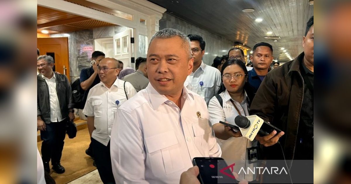 Menhub Dudy Purwagandhi Tegaskan Penutupan 172 Perlintasan Sebidang Ilegal Demi Keselamatan Kereta Api