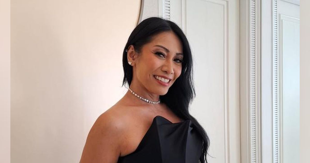 Dua Kali Apes di Paris, Anggun Kehilangan Cincin Berlian Berharga