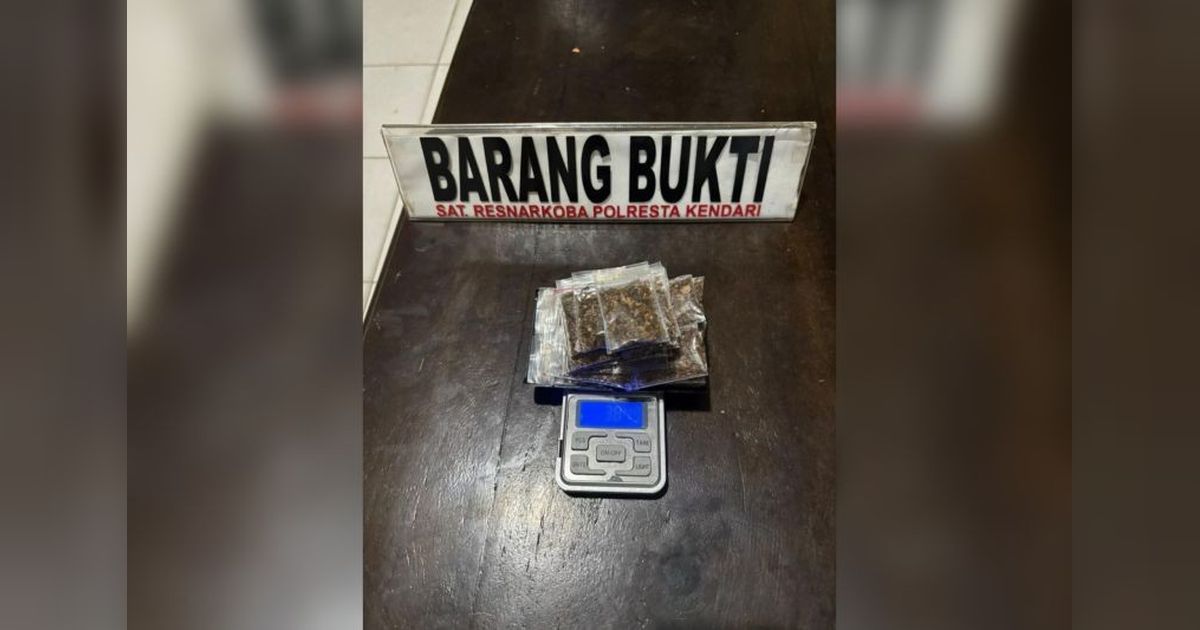 Polresta Kendari Ringkus Dua Remaja Pengedar Sabu dan Tembakau Sintetis