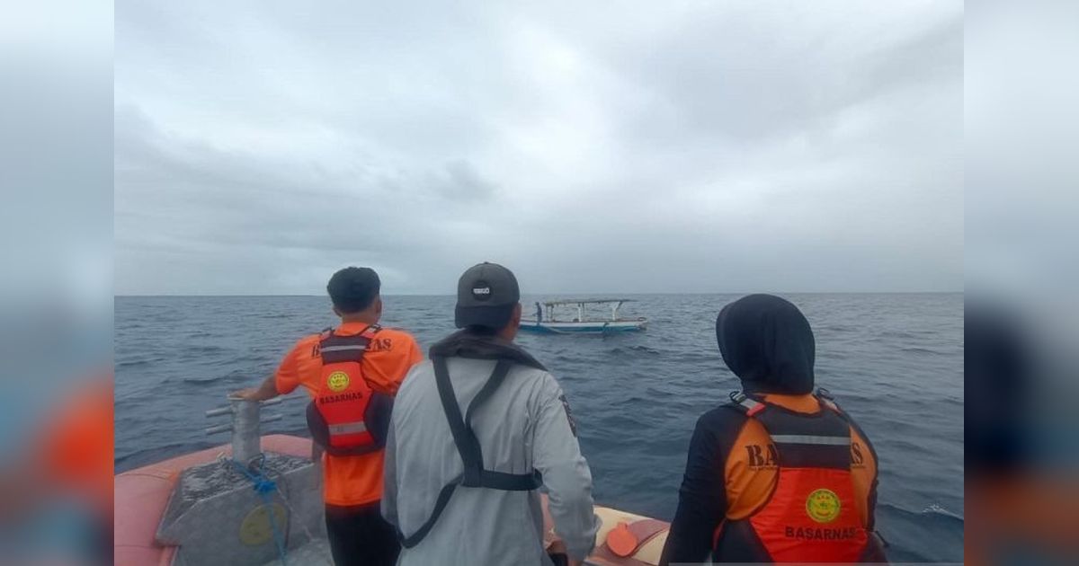 Tim SAR Berhasil Selamatkan Dua Nelayan Mati Mesin di Perairan Malra