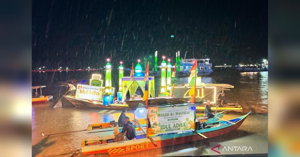 Semarak Festival Takbir Sungai Kayan, Belasan Perahu Hias Ramaikan Idul Adha di Bulungan
