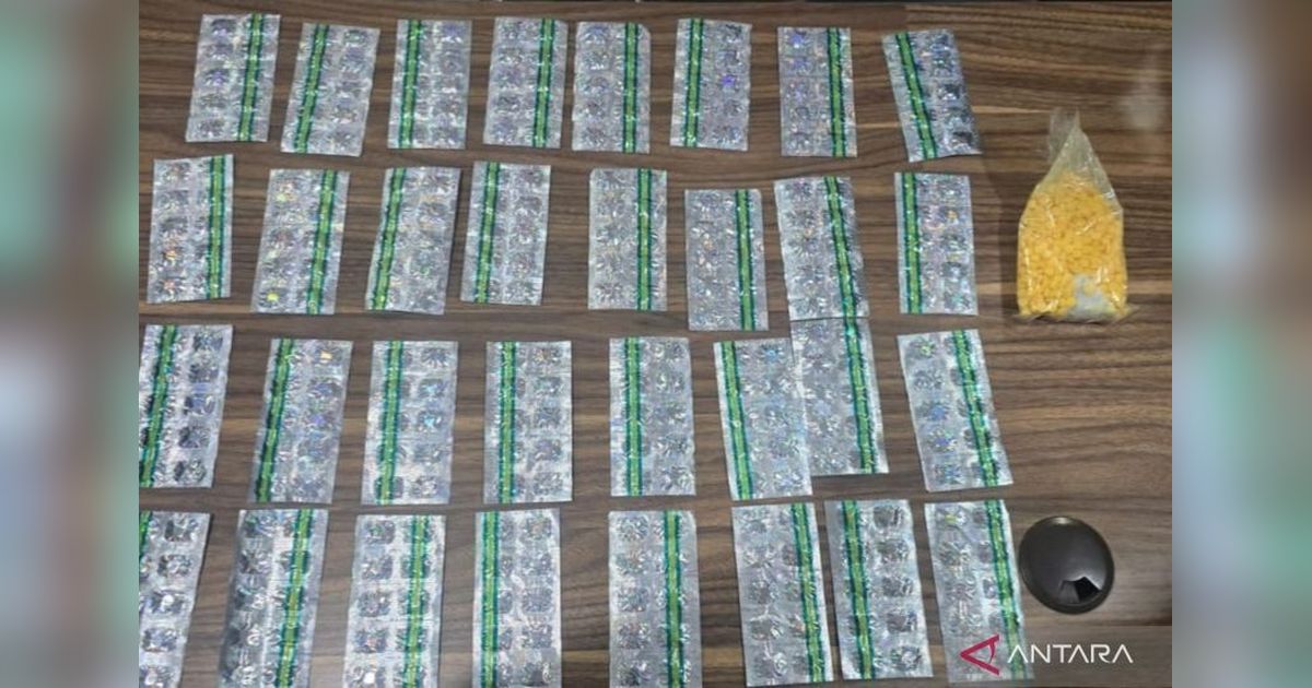 Polres Metro Bekasi Sita Ribuan Obat Keras Ilegal, Dua Pengedar Diamankan di Bekasi