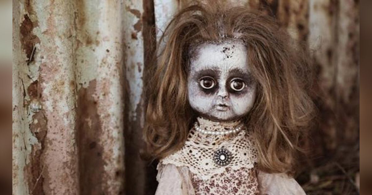 Boneka Tanpa Mata Gegerkan Warga, Polisi Turun Tangan