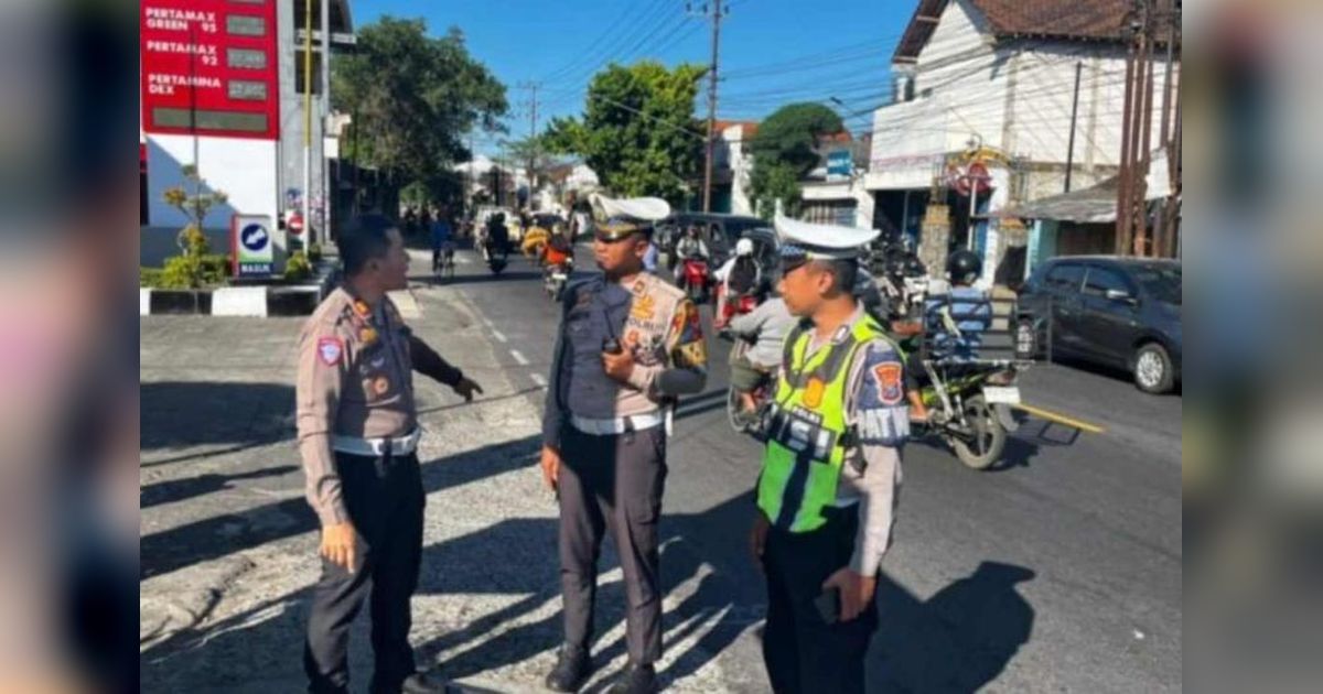 Polres Kediri Kota Perketat Pengamanan Jembatan Kaliombo Selama Perbaikan Total