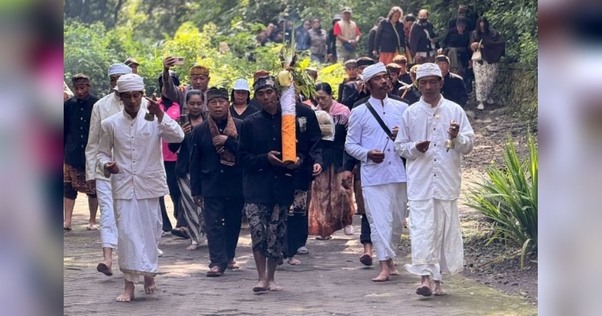 Rangkaian Yadnya Kasada 2026 Dimulai dengan Ritual Mendak Tirta, Bromo Ditutup Sementara