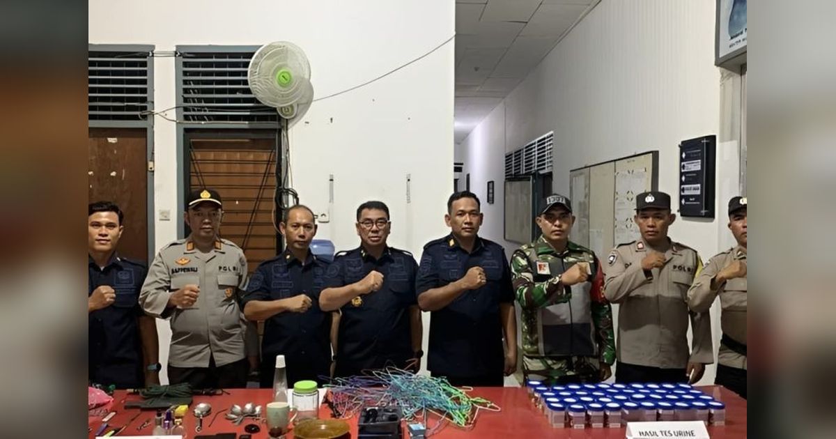 Tim Satopspatnal Sita Barang Terlarang dalam Operasi Halinar Rutan Poso