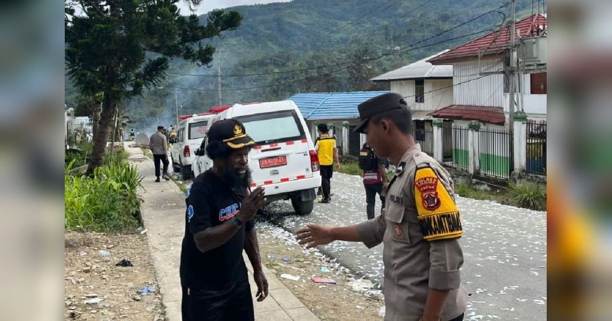 Patroli Humanis Polres Tolikara Tingkatkan Rasa Aman dan Kondusif di Wilayah Hukumnya