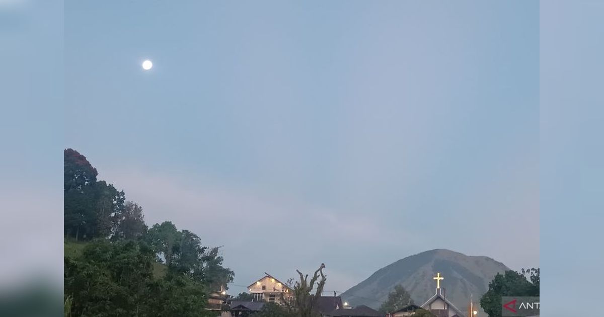 Aktivitas Gunung Lokon Level II Waspada, Masyarakat Diimbau Jauhi Kawah