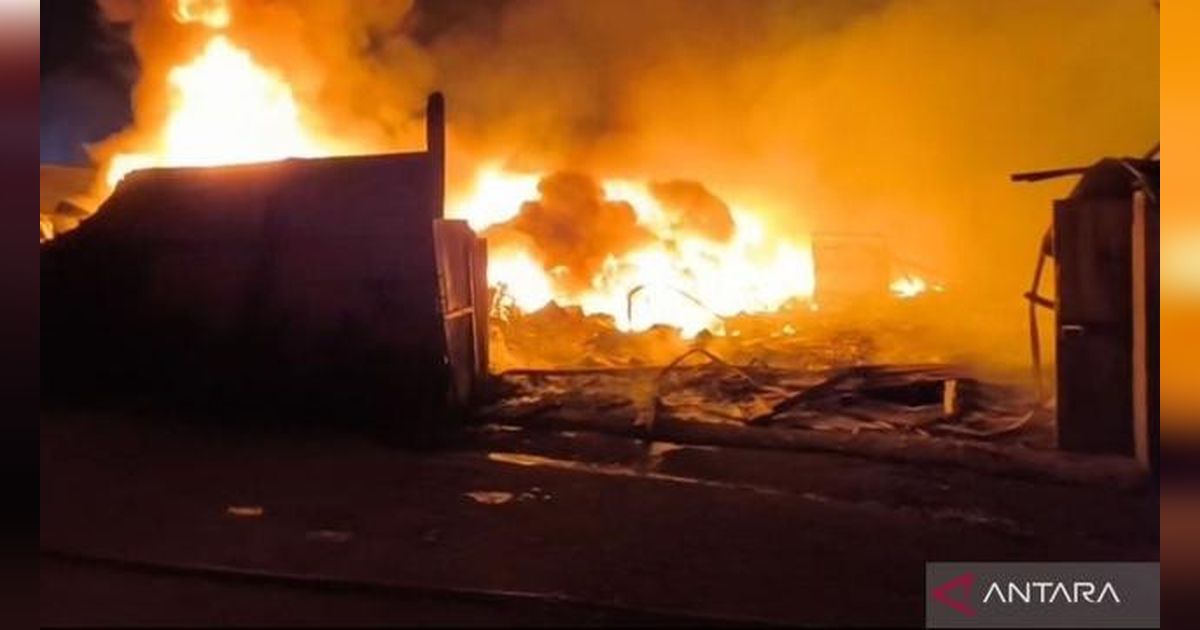 Kebakaran di Gandamekar Bekasi Sulit Dipadamkan, Ini Faktor Penyebabnya