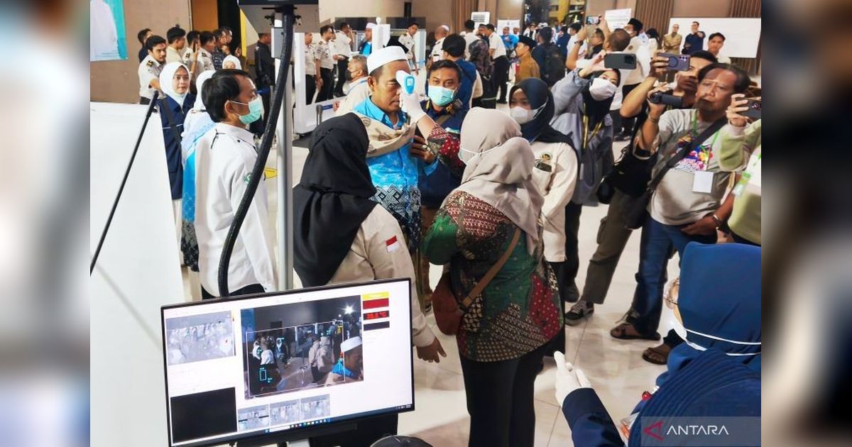 Kepulangan Jamaah Haji Kloter Pertama Surabaya: 378 Jemaah Tiba, Layanan Seamless Corridor Permudah Proses